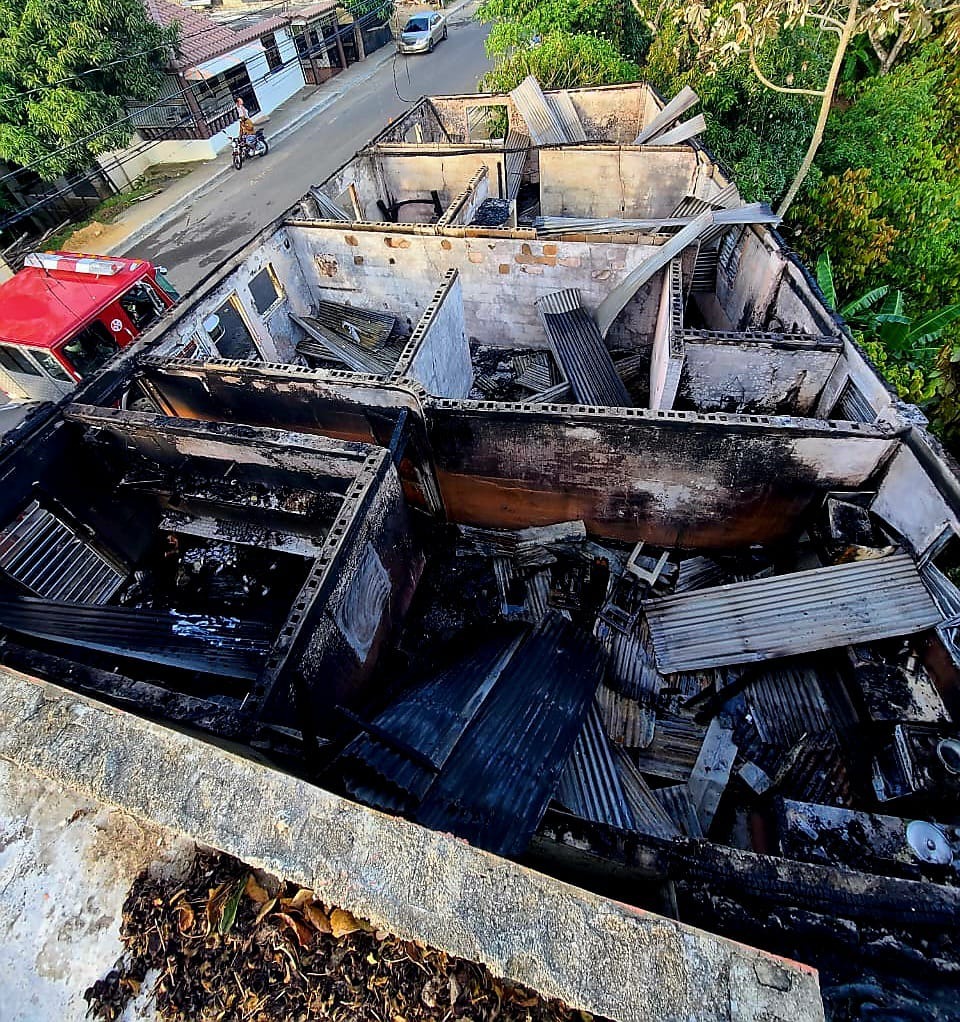 Incendio Destruye Tres Viviendas En El Municipio De Los Hidalgos (El ...